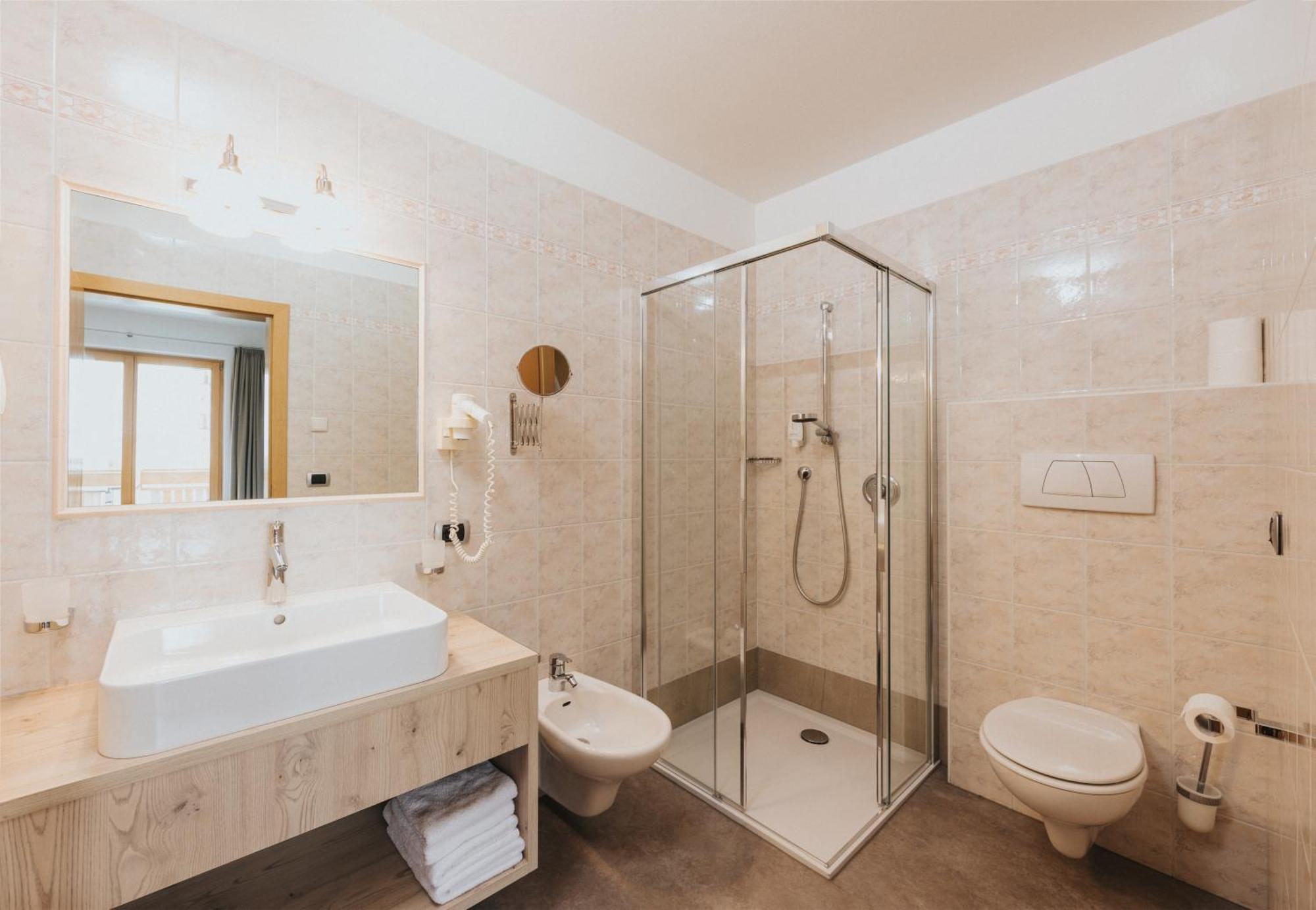 Hotel Bischofhof - Bistro Jasmin К'юза Екстер'єр фото