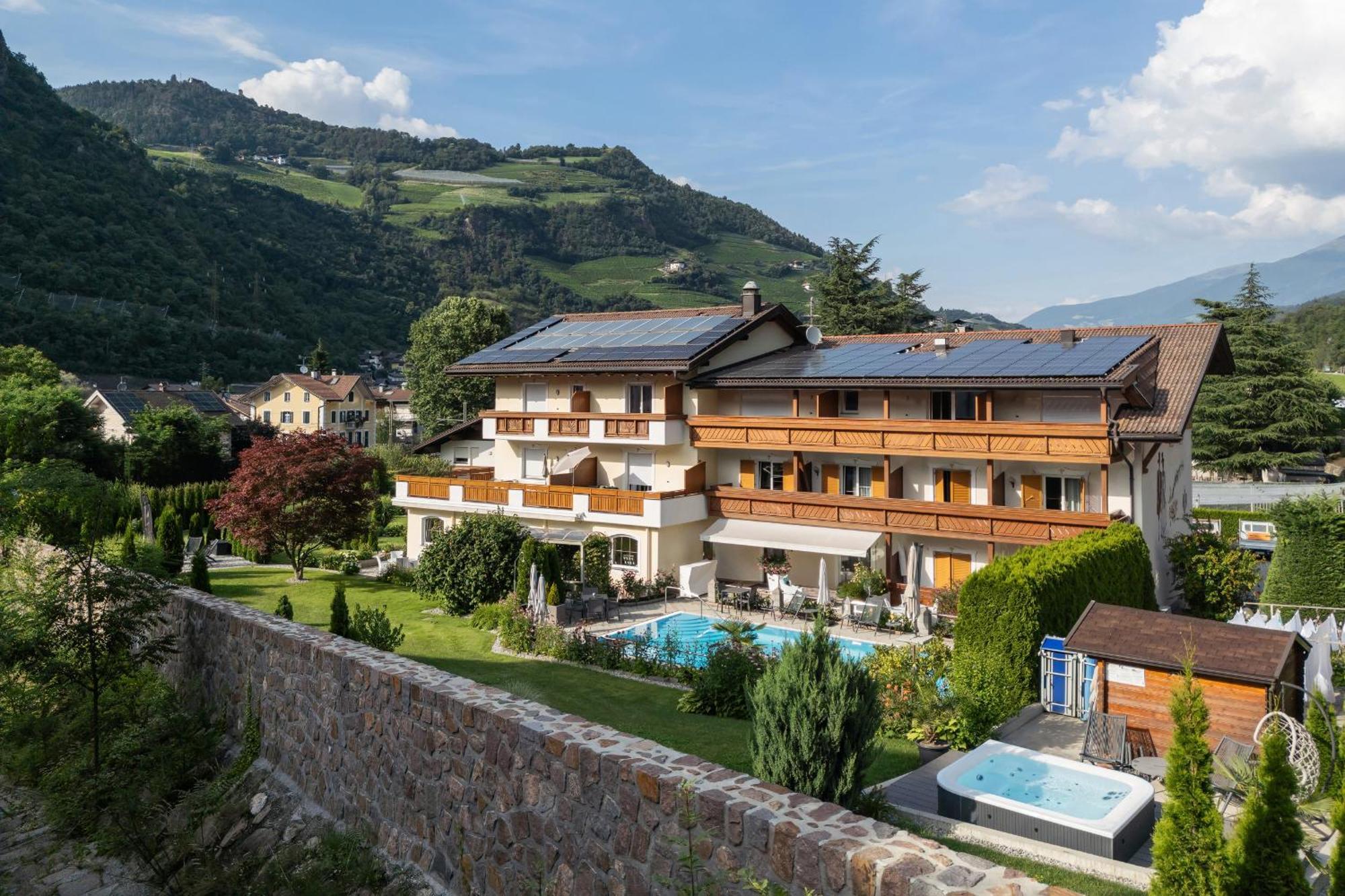 Hotel Bischofhof - Bistro Jasmin К'юза Екстер'єр фото